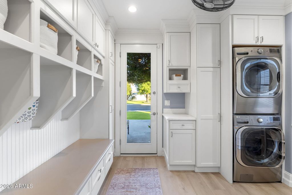 Image 19 of property listing at 1832 E MENLO Street, Mesa, AZ 85203