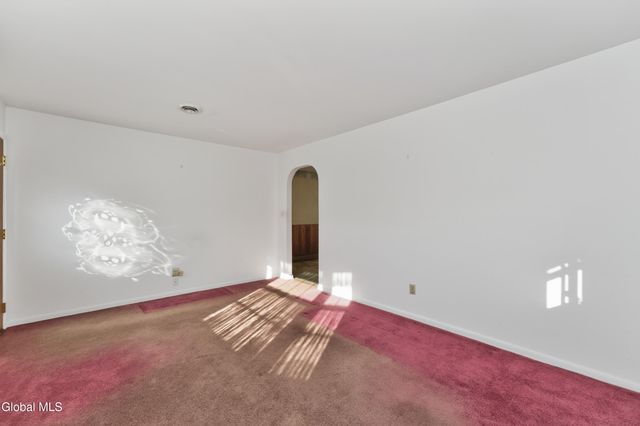 11 Myers Court, Colonie, NY 12205