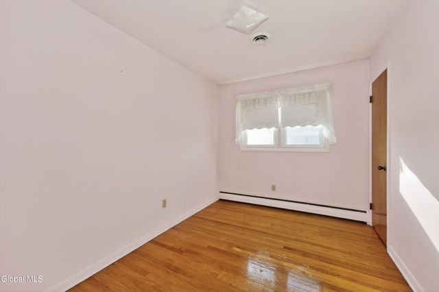 11 Myers Court, Colonie, NY 12205