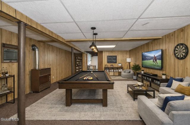 11 Myers Court, Colonie, NY 12205