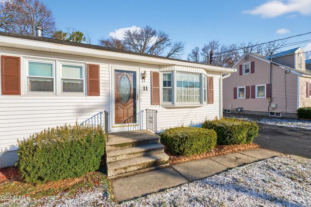 11 Myers Court, Colonie, NY 12205