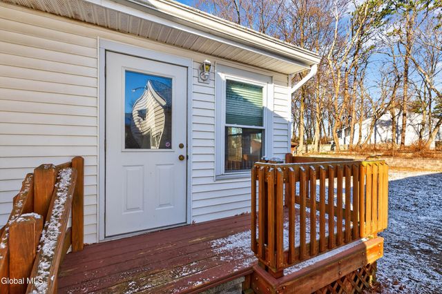 11 Myers Court, Colonie, NY 12205