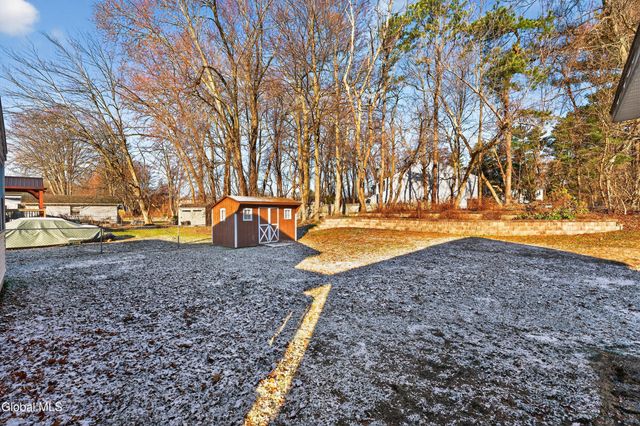 11 Myers Court, Colonie, NY 12205