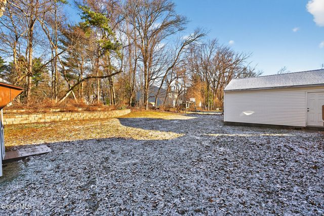 11 Myers Court, Colonie, NY 12205