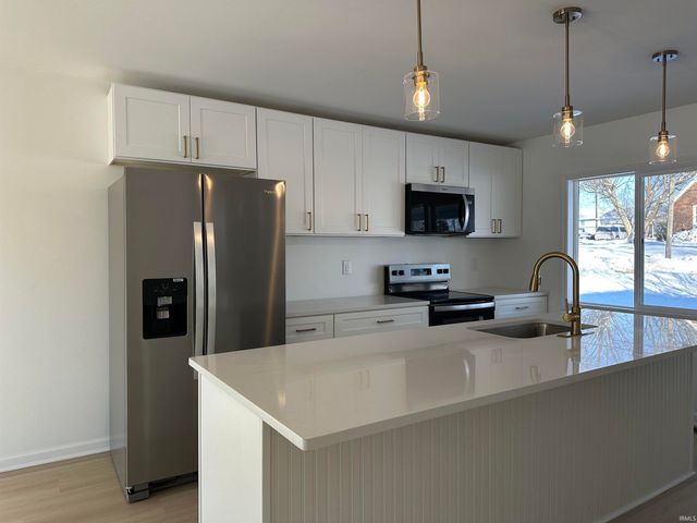 1201 N ST RD 157 Road, Bloomfield, IN 47424