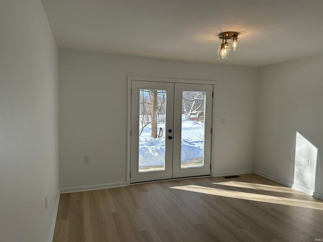 1201 N ST RD 157 Road, Bloomfield, IN 47424