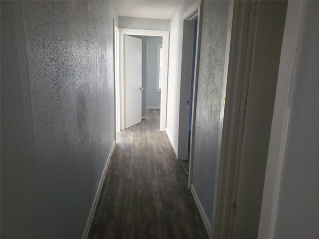 109 Carver Street, West Columbia, TX 77486