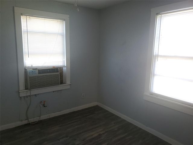 109 Carver Street, West Columbia, TX 77486