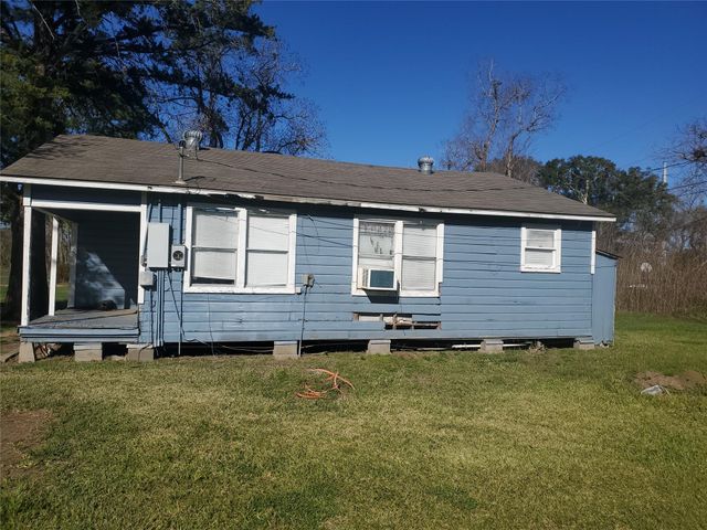 109 Carver Street, West Columbia, TX 77486
