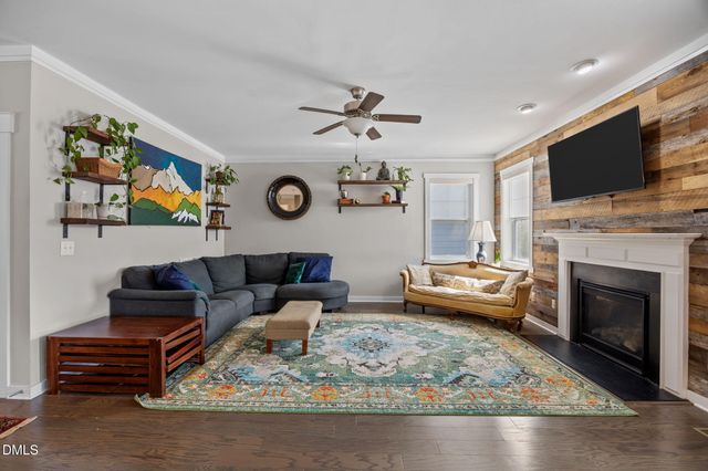 81 Juneberry Drive, Chapel Hill, NC 27516