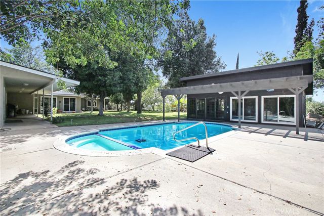 1580 Pelham Place, Riverside, CA 92506