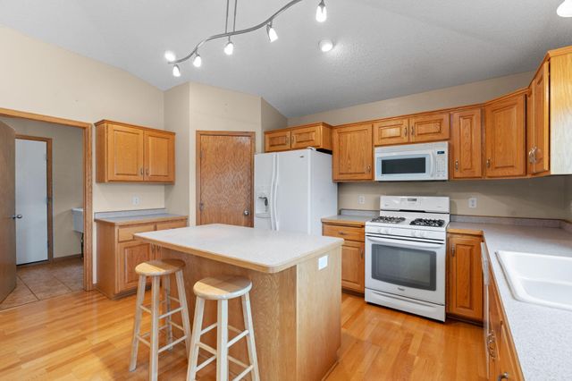 3166 Kahlen Avenue NE, Saint Michael, MN 55376