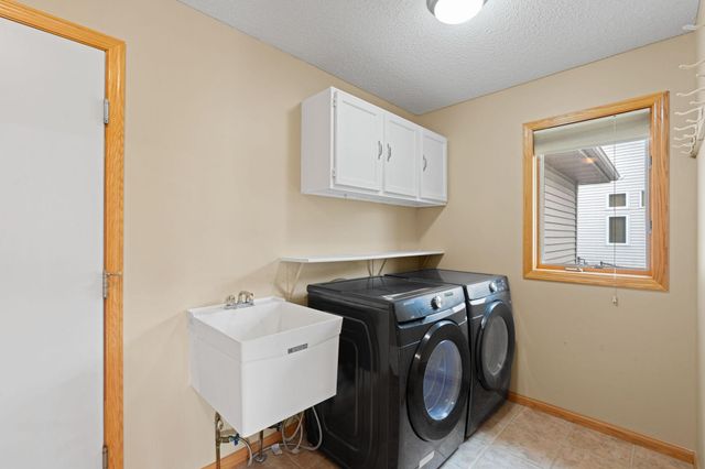 3166 Kahlen Avenue NE, Saint Michael, MN 55376