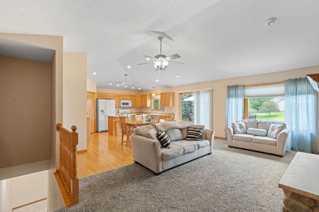 3166 Kahlen Avenue NE, Saint Michael, MN 55376