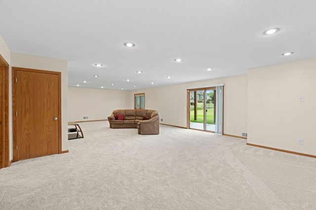 3166 Kahlen Avenue NE, Saint Michael, MN 55376