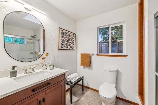 5504 Merriewood Dr, Oakland, CA 94611