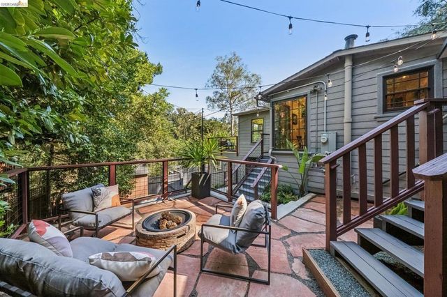5504 Merriewood Dr, Oakland, CA 94611