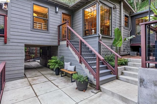 5504 Merriewood Dr, Oakland, CA 94611