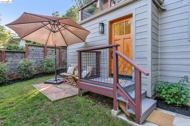 5504 Merriewood Dr, Oakland, CA 94611