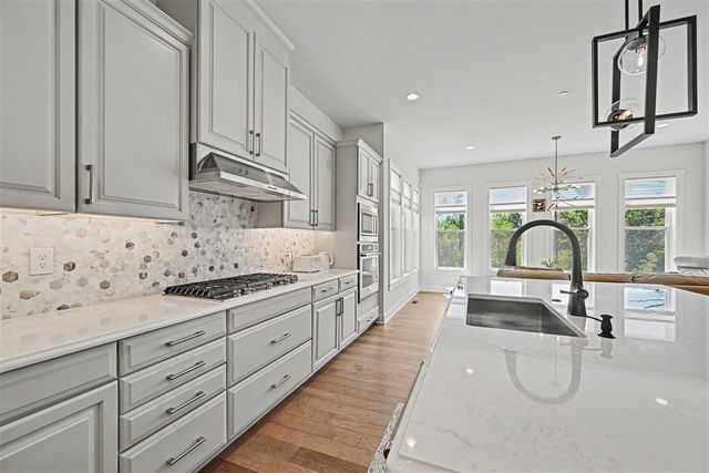 589 Concord Pines Drive, Ann Arbor, MI 48105