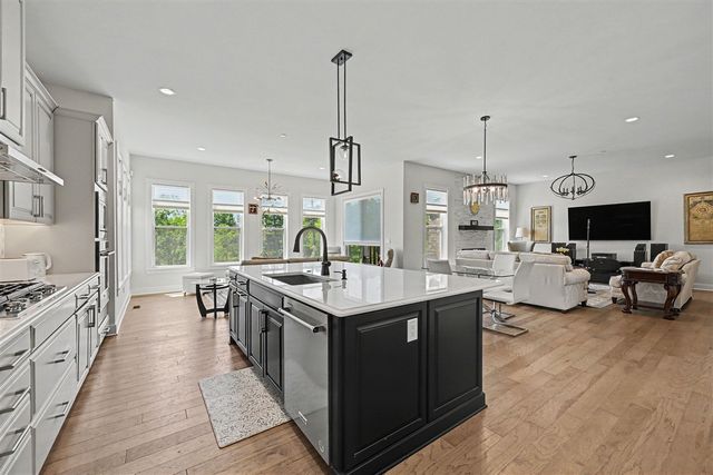 589 Concord Pines Drive, Ann Arbor, MI 48105