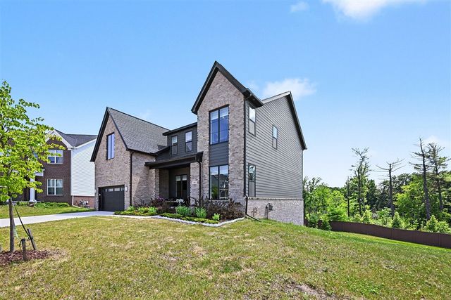 589 Concord Pines Drive, Ann Arbor, MI 48105