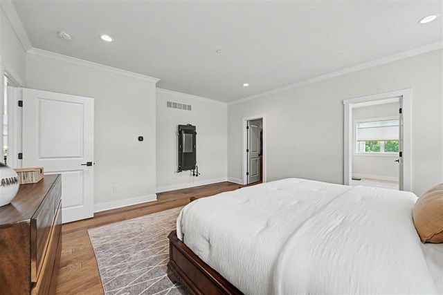 589 Concord Pines Drive, Ann Arbor, MI 48105