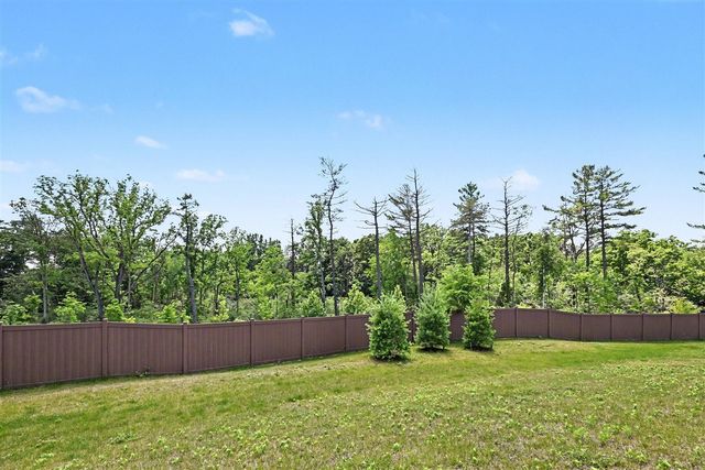 589 Concord Pines Drive, Ann Arbor, MI 48105