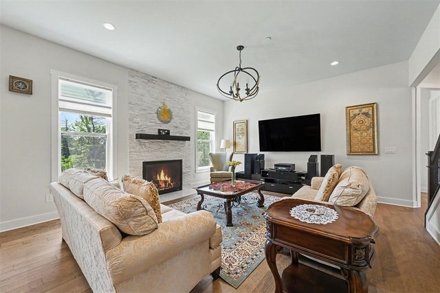 589 Concord Pines Drive, Ann Arbor, MI 48105