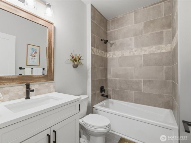 12500 Robinhood Lane, Snohomish, WA 98290
