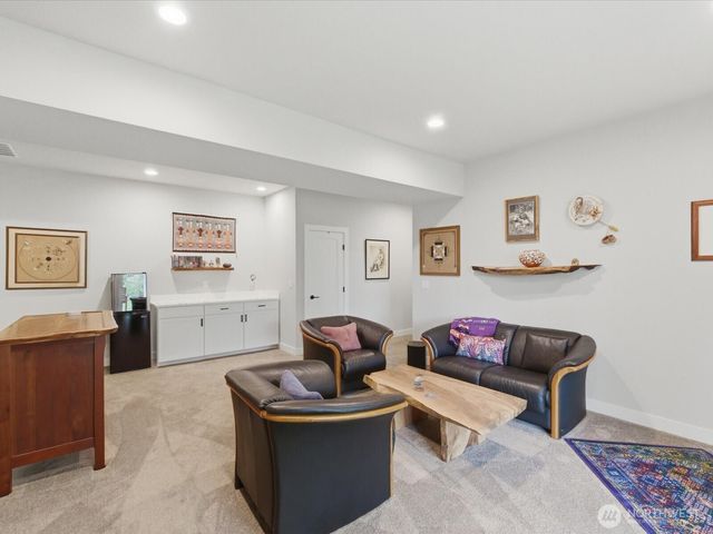 12500 Robinhood Lane, Snohomish, WA 98290