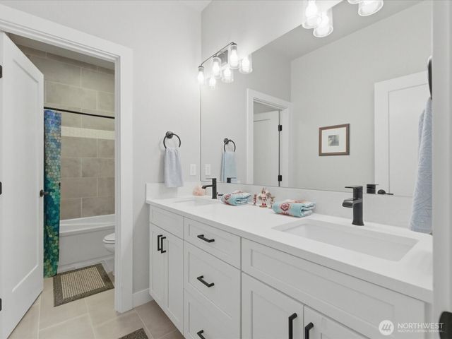 12500 Robinhood Lane, Snohomish, WA 98290