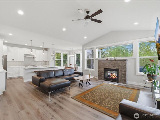 12500 Robinhood Lane, Snohomish, WA 98290