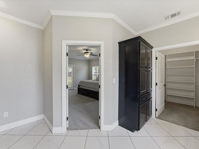 299 Briar Creek Lane, Bowie, TX 76230