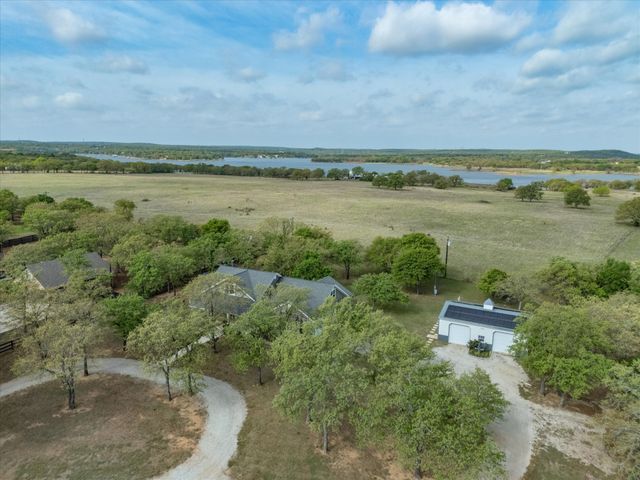 299 Briar Creek Lane, Bowie, TX 76230