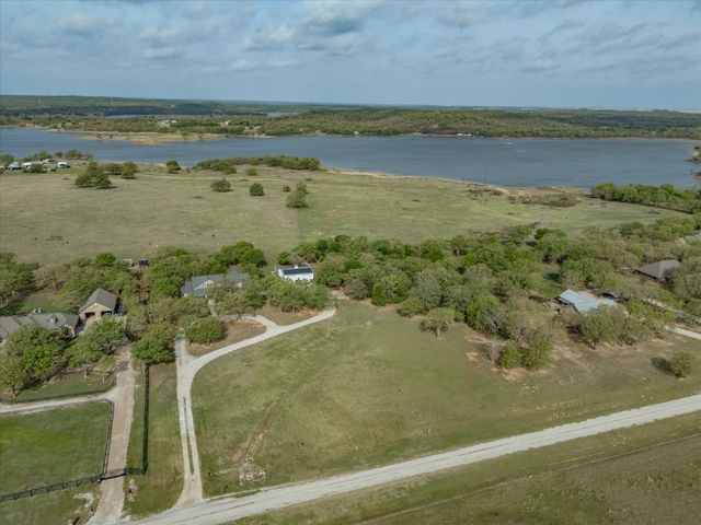 299 Briar Creek Lane, Bowie, TX 76230
