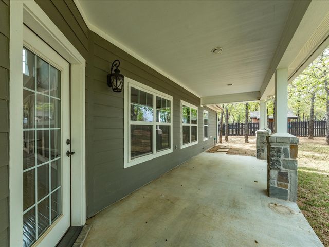 299 Briar Creek Lane, Bowie, TX 76230