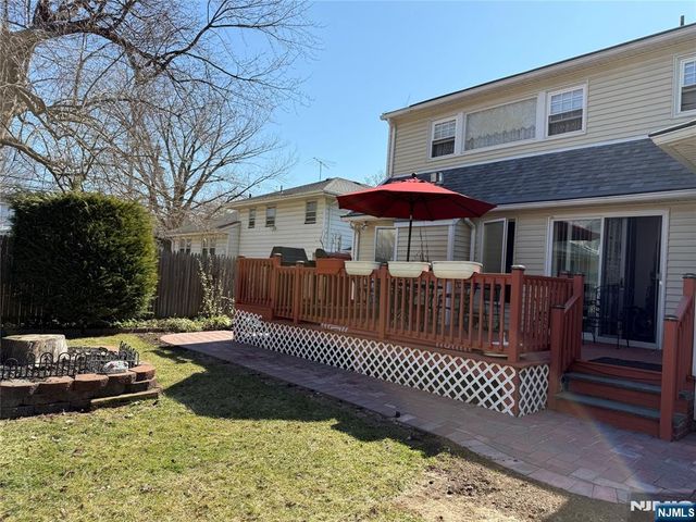 619 Cadmus Court, Teaneck, NJ 07666