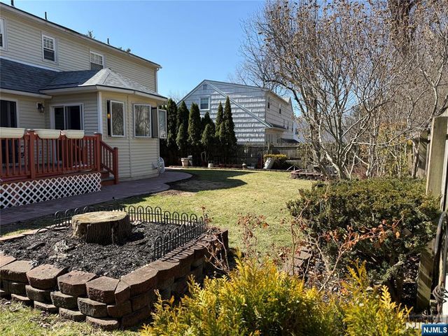 619 Cadmus Court, Teaneck, NJ 07666