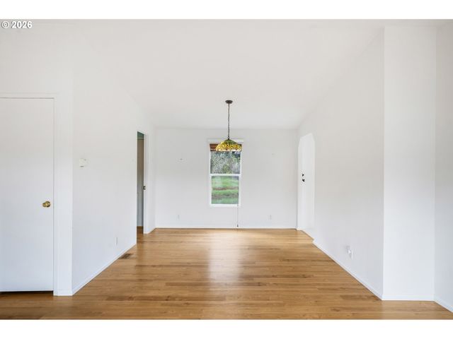 1791 WILLOW Loop, Florence, OR 97439