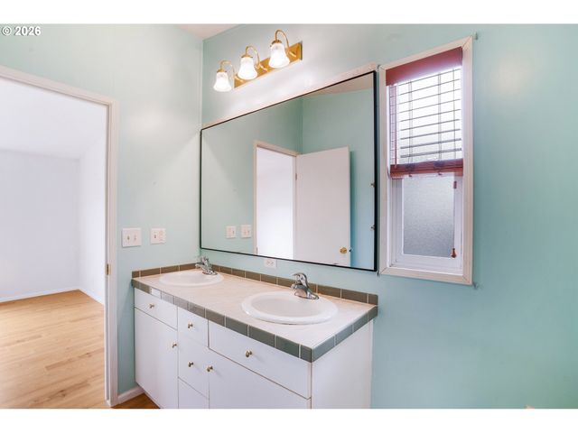 1791 WILLOW Loop, Florence, OR 97439