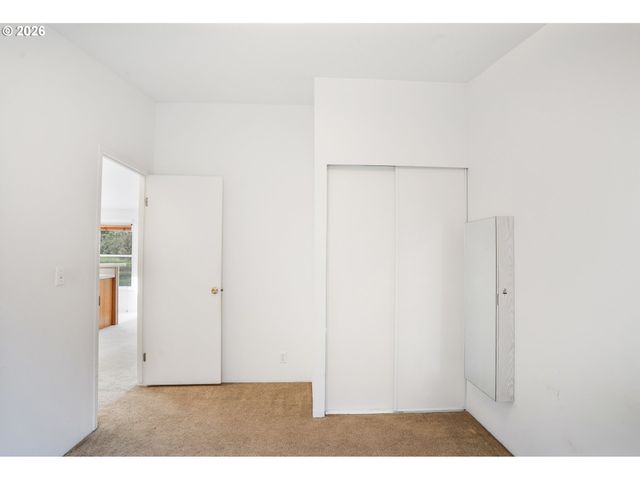 1791 WILLOW Loop, Florence, OR 97439