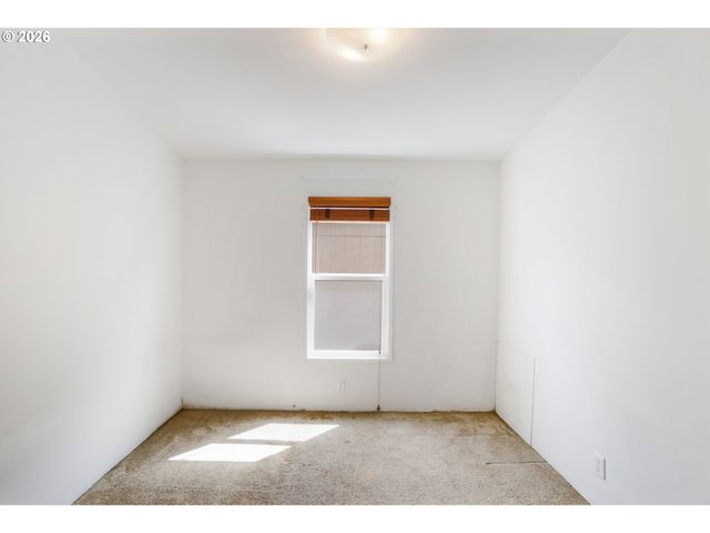 1791 WILLOW Loop, Florence, OR 97439