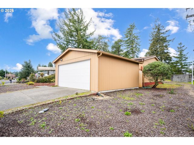 1791 WILLOW Loop, Florence, OR 97439