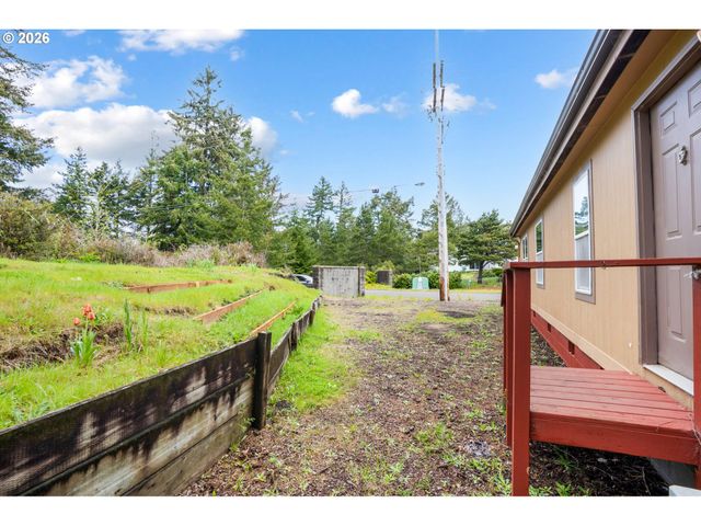 1791 WILLOW Loop, Florence, OR 97439