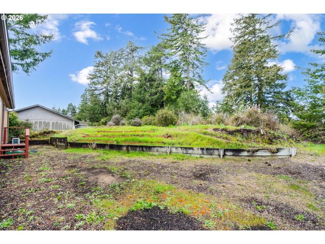 1791 WILLOW Loop, Florence, OR 97439
