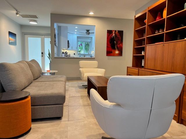 4021 N Cypress Drive, Pompano Beach, FL 33069