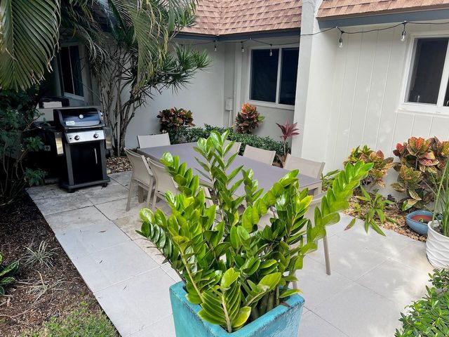 4021 N Cypress Drive, Pompano Beach, FL 33069