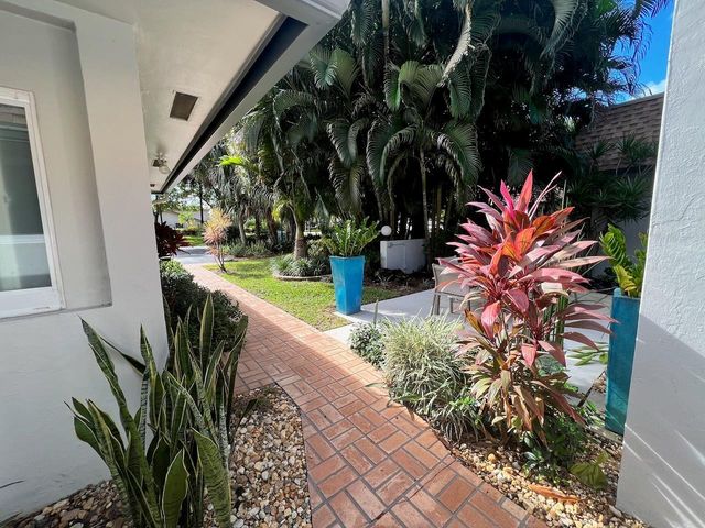 4021 N Cypress Drive, Pompano Beach, FL 33069