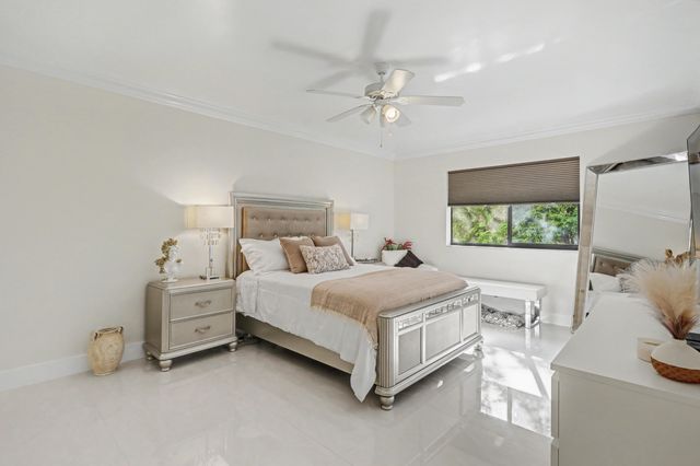 6328 Longboat Lane 403, Boca Raton, FL 33433